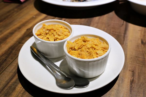 Duke's Pizza：【新北市三重食記】DUKE'S PIZZA 頂級義式薄皮披薩/台北橋站三合夜市美食/連鱷魚也超愛/自製創意PIZZA/平價餐廳