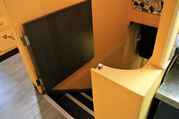 Duke's Pizza：【新北市三重食記】DUKE'S PIZZA 頂級義式薄皮披薩/台北橋站三合夜市美食/連鱷魚也超愛/自製創意PIZZA/平價餐廳