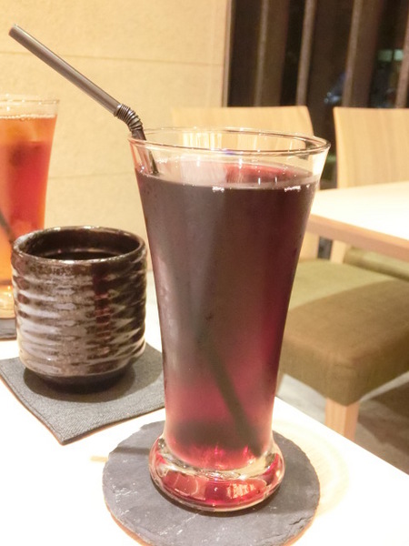 玄麻蕎麥處：開在忠孝東路216巷子裡的「玄麻蕎麥處」~有著濃濃日本味!噹噹媽推薦胡麻醬沾麵、溏心蛋、和風炸雞塊喔!