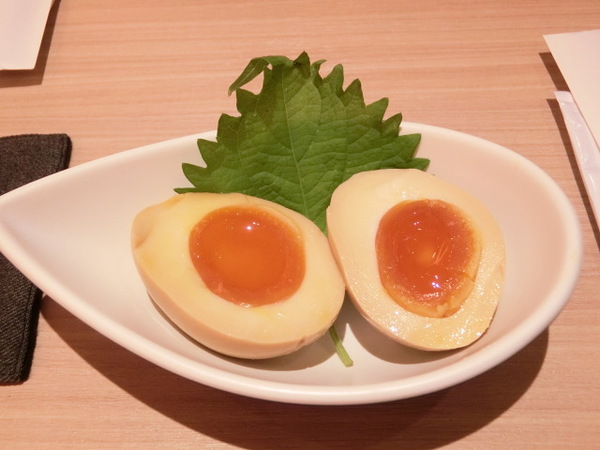 玄麻蕎麥處：開在忠孝東路216巷子裡的「玄麻蕎麥處」~有著濃濃日本味!噹噹媽推薦胡麻醬沾麵、溏心蛋、和風炸雞塊喔!