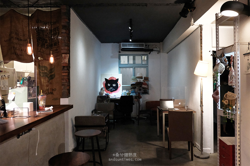 【台北】老木咖啡｜大安區不限時咖啡廳｜六張犁站，有店貓、wifi、插座 - 桑分鐘熱度
