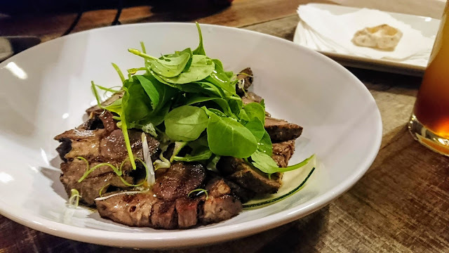 屏東墾丁。迷路小章魚。在美食裡迷路的女子