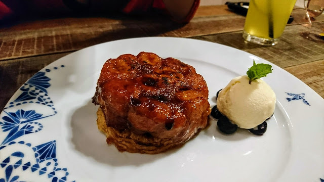 屏東墾丁。迷路小章魚。在美食裡迷路的女子