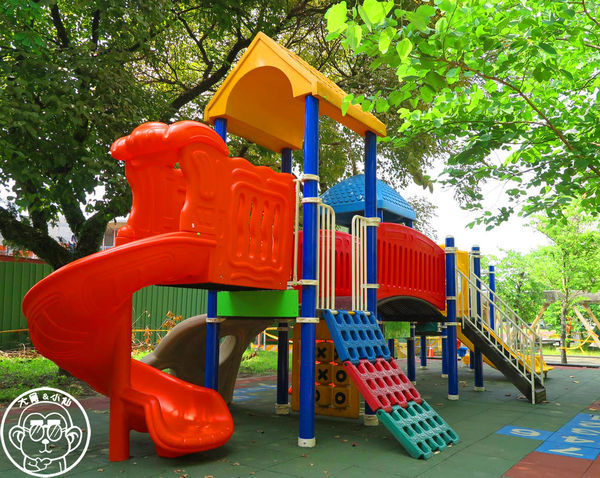 中山國小：作伙來企投【宜蘭･中山國小】四座溜滑梯讓小朋友玩瘋了