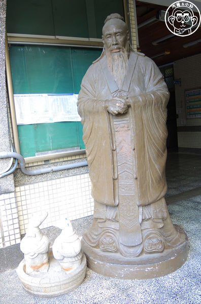 中山國小：作伙來企投【宜蘭･中山國小】四座溜滑梯讓小朋友玩瘋了