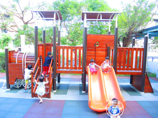中山國小：作伙來企投【宜蘭･中山國小】四座溜滑梯讓小朋友玩瘋了