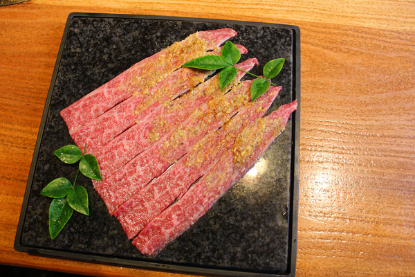 羊角BAR 炭燒和牛專門：[台中]服務與食材的頂級享受 羊角BAR 炭燒和牛專門