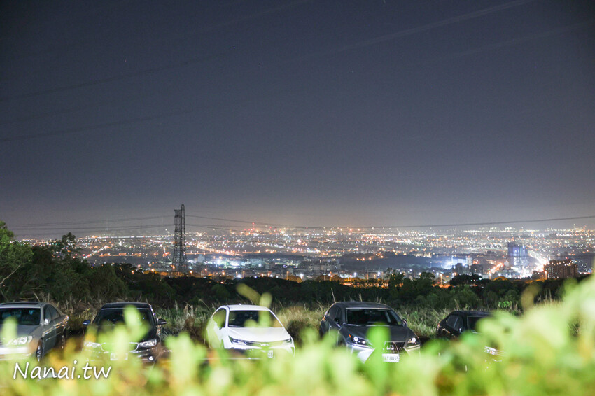 熱炒百元起！小朋友免費撈魚體驗、幼童遊戲區、台中看夜景都來這家那兩蚵烤鮮蚵，免費停車場、用餐無限時