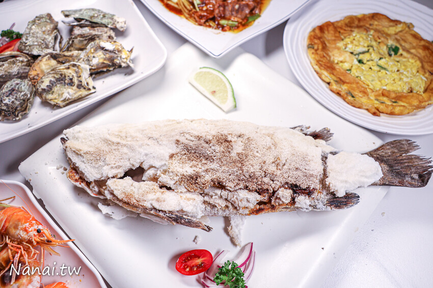 熱炒百元起！小朋友免費撈魚體驗、幼童遊戲區、台中看夜景都來這家那兩蚵烤鮮蚵，免費停車場、用餐無限時