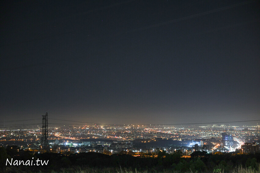 熱炒百元起！小朋友免費撈魚體驗、幼童遊戲區、台中看夜景都來這家那兩蚵烤鮮蚵，免費停車場、用餐無限時