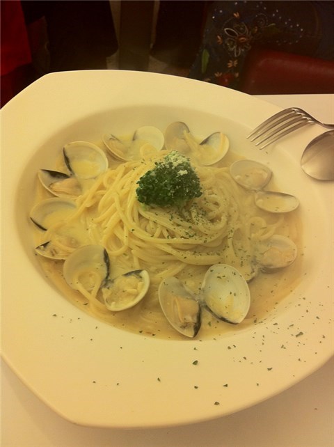 奶油蛤蜊義大利麵 - 中和區的蝴蝶的家) 奶油蛤蜊義大利麵 - 中和區的蝴蝶的家)