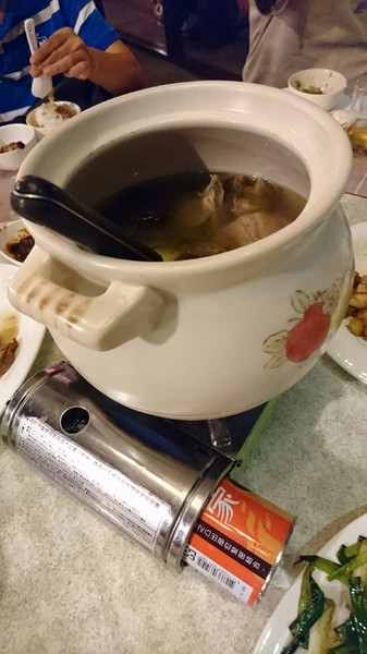 礁溪庄櫻桃谷：宜蘭~礁溪庄 鴨的夢想飛行館 櫻桃谷~櫻桃烤鴨秘製五吃~外皮酥脆肉質軟嫩~滿足您挑剔的味蕾~