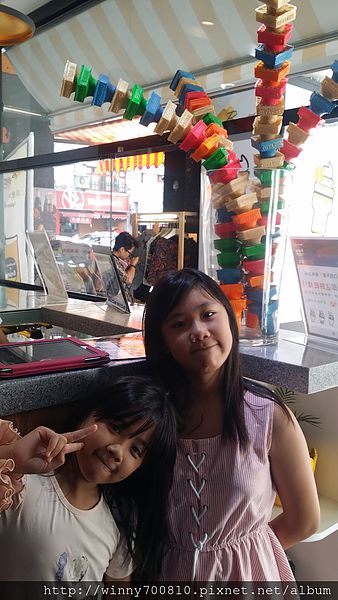 BEE&MILK：桃園/桃園市 來自星星的蜂巢霜淇淋~＜蜂＞ 味十足超香濃~BEE&MILK