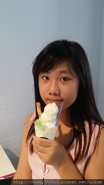 BEE&MILK：桃園/桃園市 來自星星的蜂巢霜淇淋~＜蜂＞ 味十足超香濃~BEE&MILK