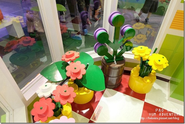 Fun大吧！積木村。走進積木的甜蜜世界–巨型積木展(台北場)：▋〈展覽〉華山 。Fun大吧!積木村。親愛的，我把樂高變大了！ ▋