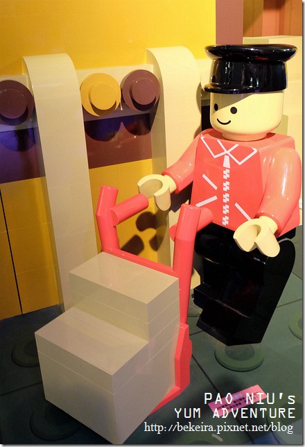 Fun大吧！積木村。走進積木的甜蜜世界–巨型積木展(台北場)：▋〈展覽〉華山 。Fun大吧!積木村。親愛的，我把樂高變大了！ ▋