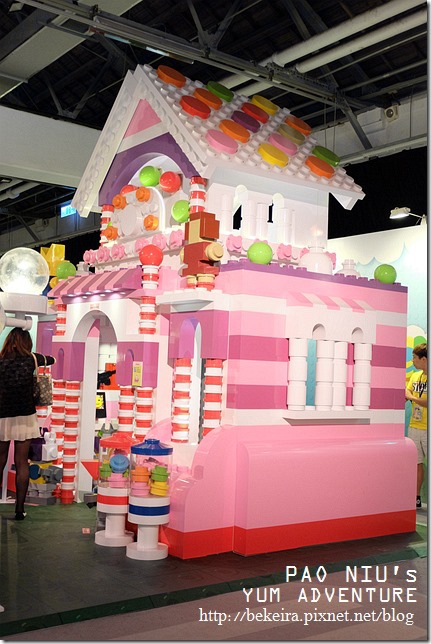 Fun大吧！積木村。走進積木的甜蜜世界–巨型積木展(台北場)：▋〈展覽〉華山 。Fun大吧!積木村。親愛的，我把樂高變大了！ ▋