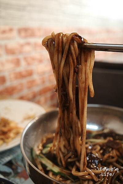 |台北松山‧韓式| 目前吃過最好吃的海鮮煎餅《GG吉季韓國美
