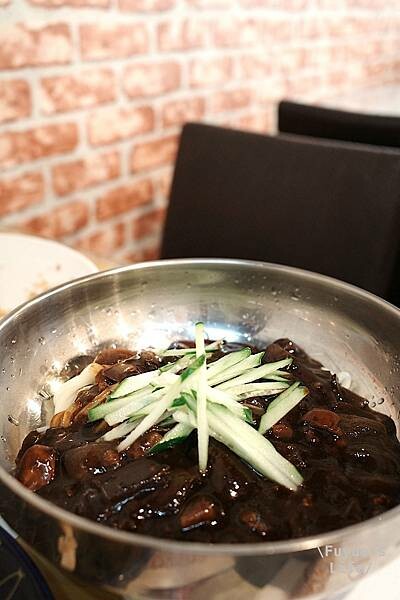 |台北松山‧韓式| 目前吃過最好吃的海鮮煎餅《GG吉季韓國美