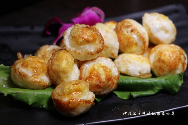 鍋之舞頂級麻辣鴛鴦鍋(林口店)：桃園龜山麻辣鍋/火鍋『鍋之舞頂級麻辣鴛鴦鍋-林口店』現烤鳥蛋/鍋底鴨血.豆腐吃到飽