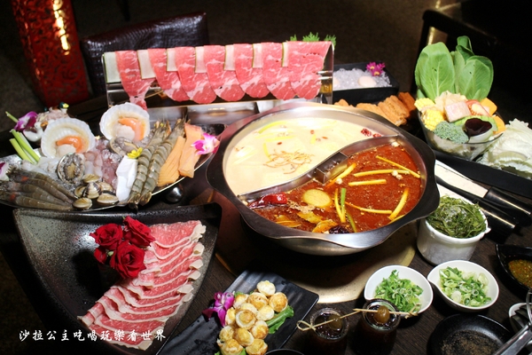 鍋之舞頂級麻辣鴛鴦鍋(林口店)：桃園龜山麻辣鍋/火鍋『鍋之舞頂級麻辣鴛鴦鍋-林口店』現烤鳥蛋/鍋底鴨血.豆腐吃到飽