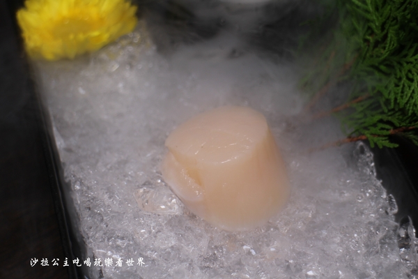 鍋之舞頂級麻辣鴛鴦鍋(林口店)：桃園龜山麻辣鍋/火鍋『鍋之舞頂級麻辣鴛鴦鍋-林口店』現烤鳥蛋/鍋底鴨血.豆腐吃到飽