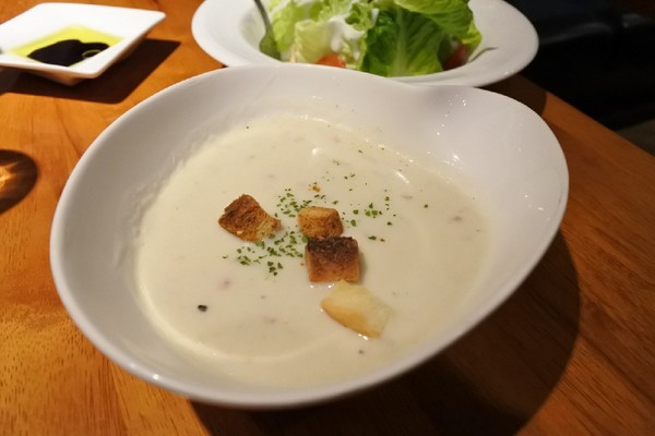 Second Floor Cafe 貳樓餐廳(公益店):【台中.美食】Second Floor Cafe 貳樓餐廳 ❤ 早午餐漢堡三明治樂活飯義大利麵比薩甜點選擇超級多 Second Floor Cafe 貳樓餐廳(公益店):【台中.美食】Second Floor Cafe 貳樓餐廳 ❤ 早午餐漢堡三明治樂活飯義大利麵比薩甜點選擇超級多