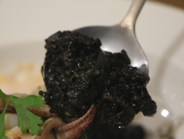 高雄 三民。Zone Café 弄咖啡，嫻靜巷弄轉角美食