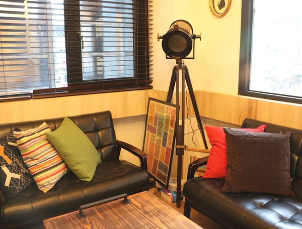 高雄 三民。Zone Café 弄咖啡，嫻靜巷弄轉角美食