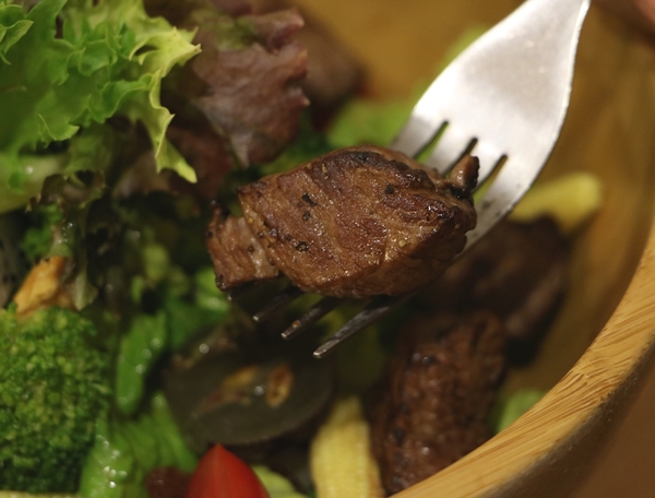 高雄 三民。Zone Café 弄咖啡，嫻靜巷弄轉角美食