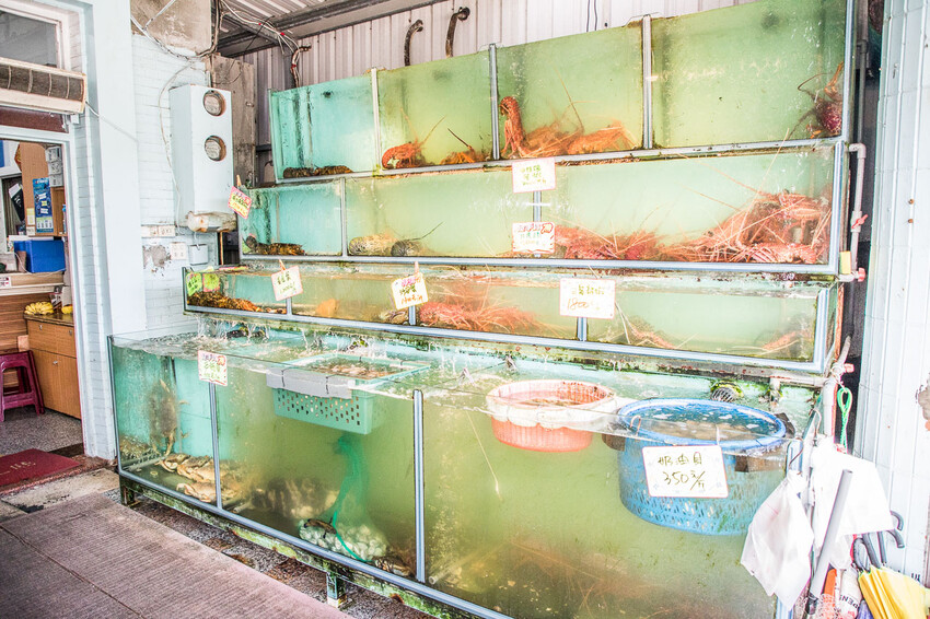 屏東縣恆春鎮後壁湖阿興生魚片｜半買半相送！40片厚切生魚片竟然只要200元