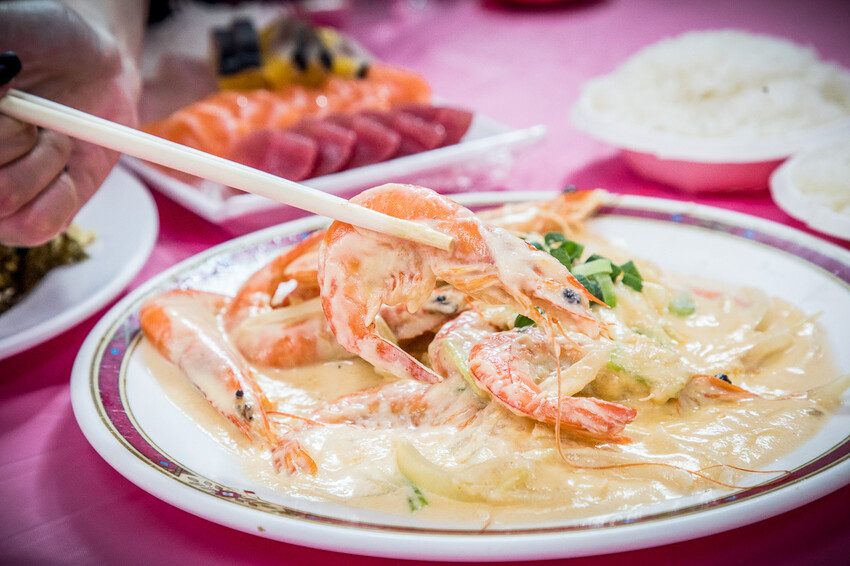 屏東縣恆春鎮後壁湖阿興生魚片｜半買半相送！40片厚切生魚片竟然只要200元