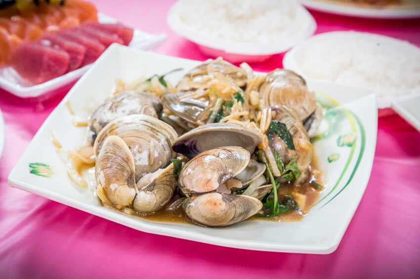 屏東縣恆春鎮後壁湖阿興生魚片｜半買半相送！40片厚切生魚片竟然只要200元