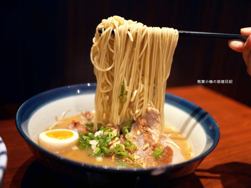 【新竹美食】麵堂拉麵專賣店,新竹動物園旁必吃平價拉麵店,除了日式拉麵還有麻油雞拉麵!內文附詳細菜單介紹。 @熊寶小榆の旅遊日記