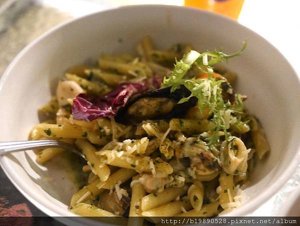 【新竹美食】麵堂拉麵專賣店,新竹動物園旁必吃平價拉麵店,除了日式拉麵還有麻油雞拉麵!內文附詳細菜單介紹。 @熊寶小榆の旅遊日記