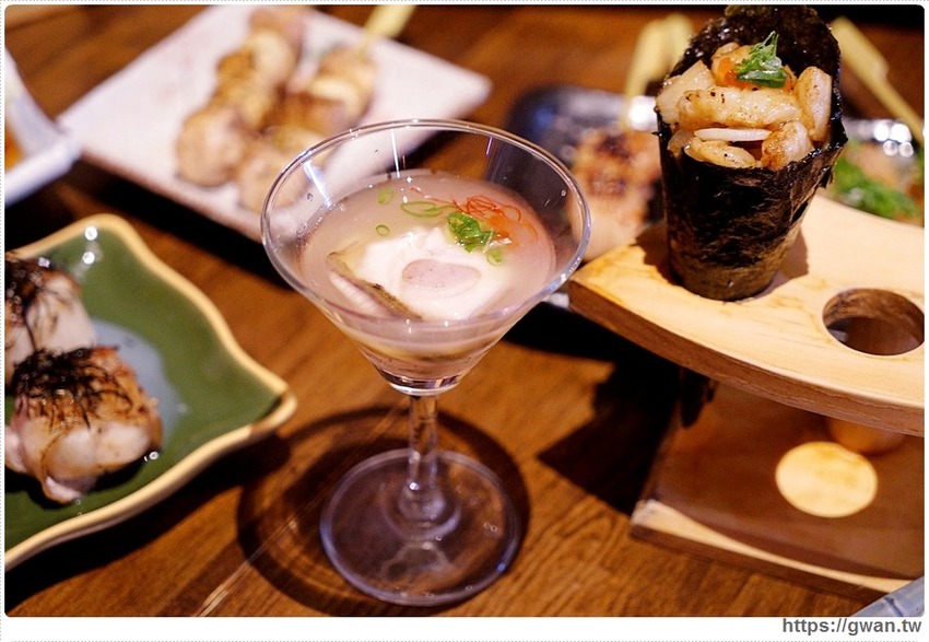 台中巨無霸生蠔在這裡！營業到凌晨2點、現點現烤宵夜串燒，想吃記得先預訂～