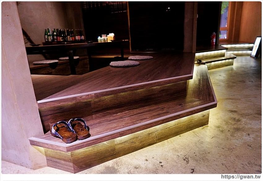 台中巨無霸生蠔在這裡！營業到凌晨2點、現點現烤宵夜串燒，想吃記得先預訂～