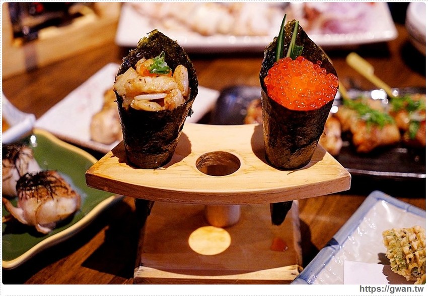 台中巨無霸生蠔在這裡！營業到凌晨2點、現點現烤宵夜串燒，想吃記得先預訂～