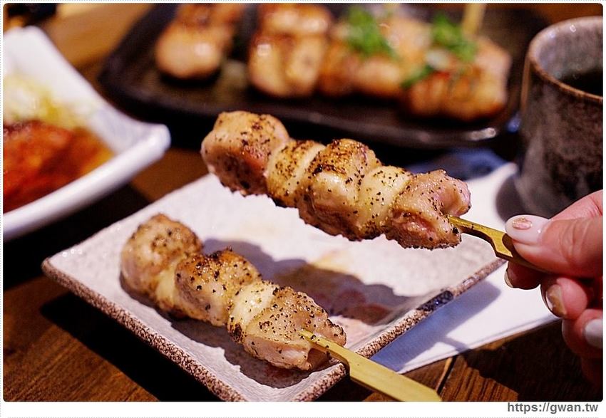 台中巨無霸生蠔在這裡！營業到凌晨2點、現點現烤宵夜串燒，想吃記得先預訂～