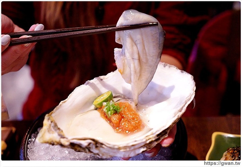 台中巨無霸生蠔在這裡！營業到凌晨2點、現點現烤宵夜串燒，想吃記得先預訂～