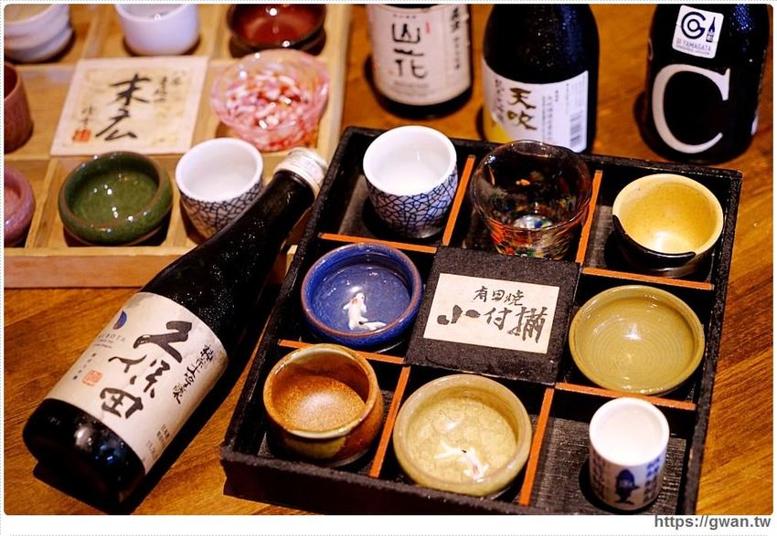 台中巨無霸生蠔在這裡！營業到凌晨2點、現點現烤宵夜串燒，想吃記得先預訂～