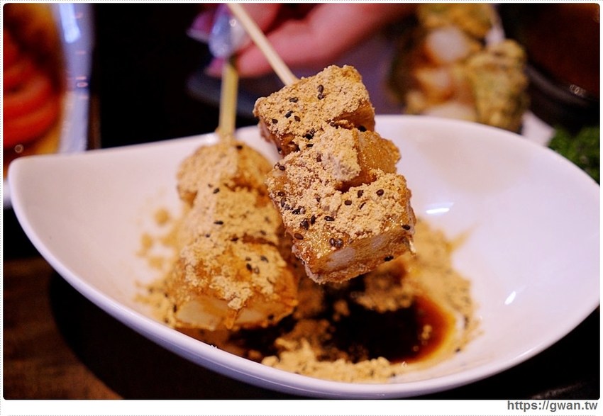 台中巨無霸生蠔在這裡！營業到凌晨2點、現點現烤宵夜串燒，想吃記得先預訂～