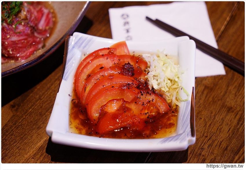 台中巨無霸生蠔在這裡！營業到凌晨2點、現點現烤宵夜串燒，想吃記得先預訂～