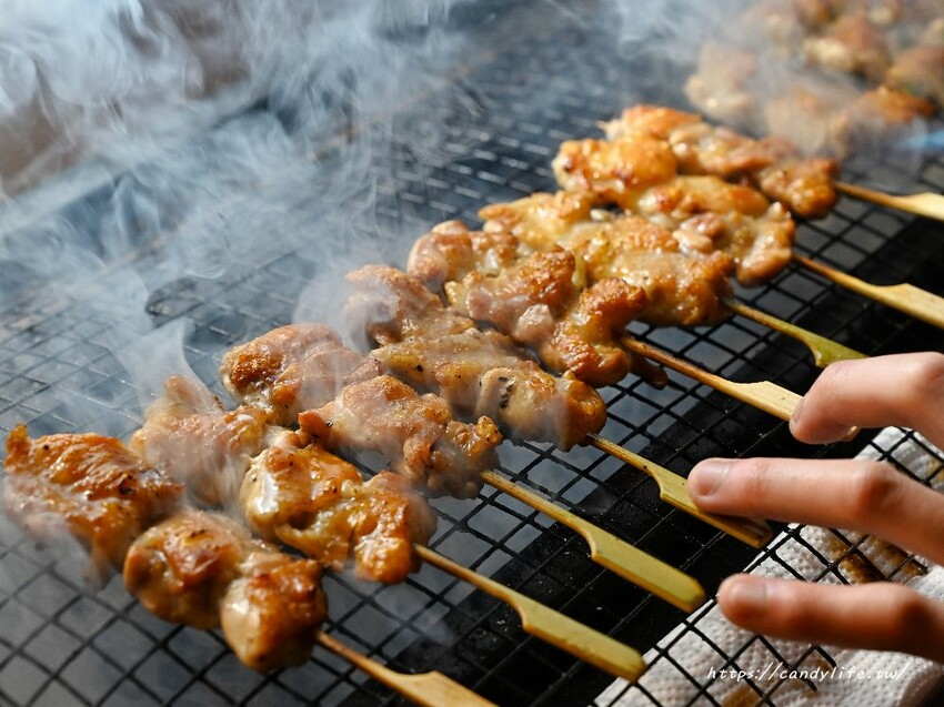 將軍府｜超浮誇巨大生蠔在這裡！沒訂位直接來吃不到～食尚玩家推薦台中深夜美食～