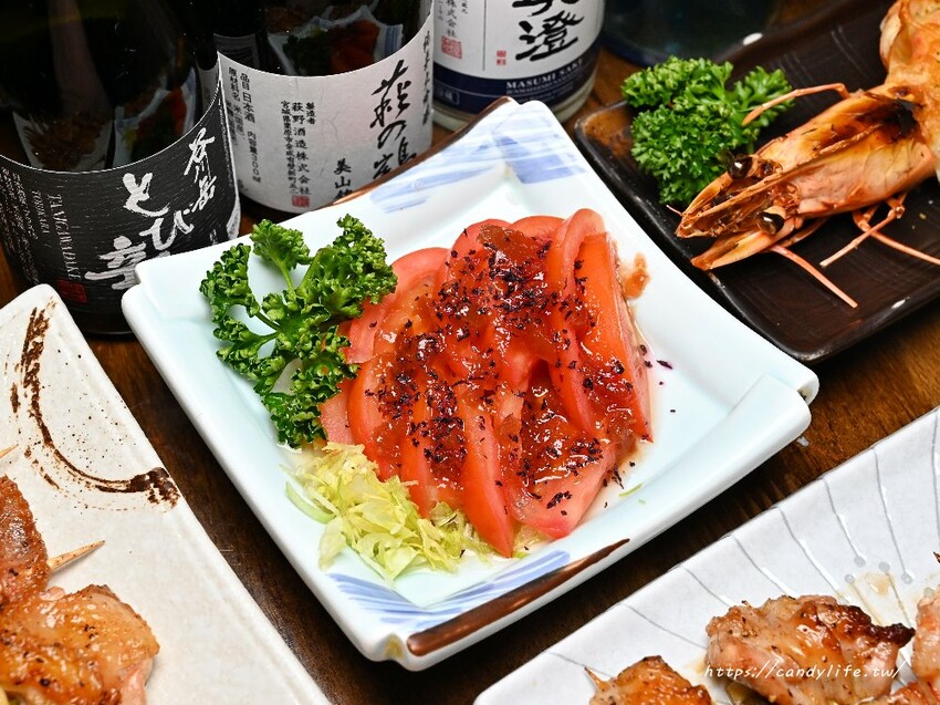 將軍府｜超浮誇巨大生蠔在這裡！沒訂位直接來吃不到～食尚玩家推薦台中深夜美食～