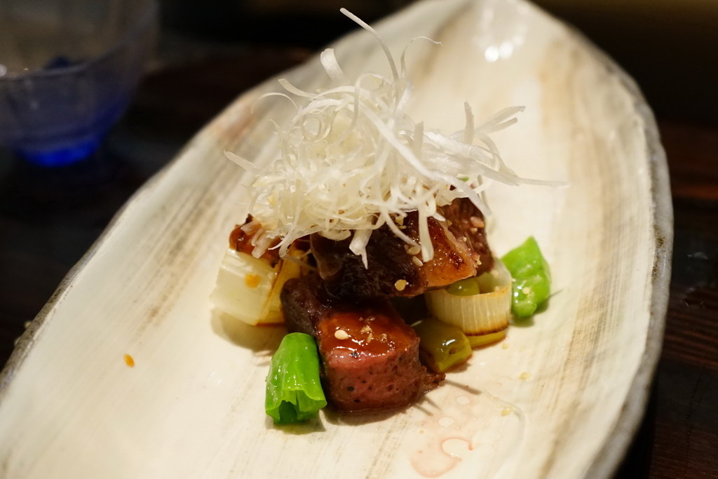 新都里懷石料理 。青山依舊在，幾度夕陽紅，曾經滄海難為水，怎叫人不唏噓。真誠料理風華得再現，板前料理人，一傳太田真料理