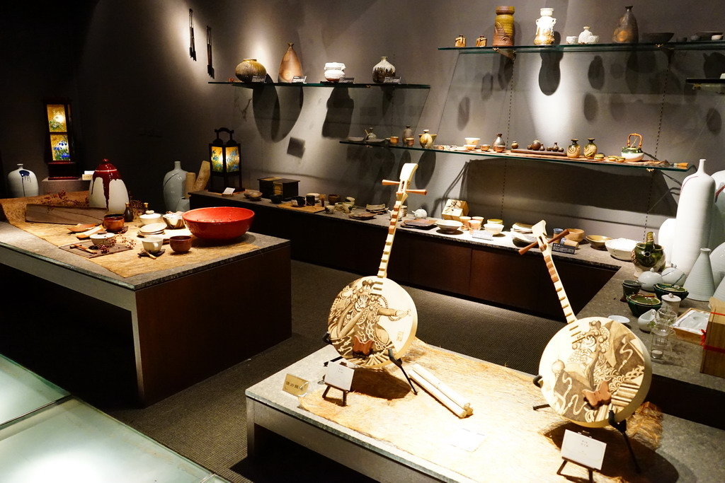 新都里懷石料理 。青山依舊在，幾度夕陽紅，曾經滄海難為水，怎叫人不唏噓。真誠料理風華得再現，板前料理人，一傳太田真料理