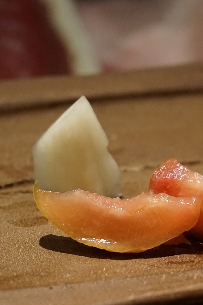 新都里懷石料理 。青山依舊在，幾度夕陽紅，曾經滄海難為水，怎叫人不唏噓。真誠料理風華得再現，板前料理人，一傳太田真料理