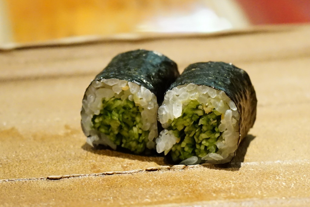 新都里懷石料理 。青山依舊在，幾度夕陽紅，曾經滄海難為水，怎叫人不唏噓。真誠料理風華得再現，板前料理人，一傳太田真料理