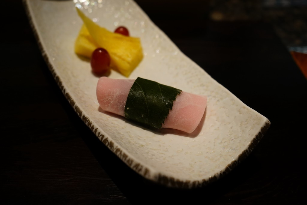 新都里懷石料理 。青山依舊在，幾度夕陽紅，曾經滄海難為水，怎叫人不唏噓。真誠料理風華得再現，板前料理人，一傳太田真料理